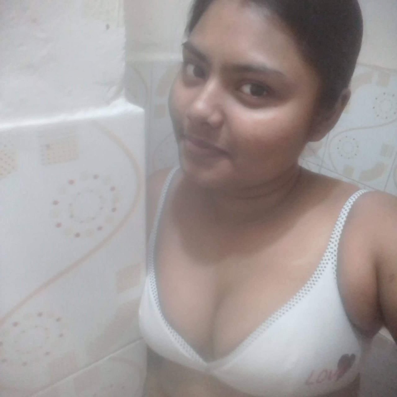 বাংলাদেশের নিউ হট পিকচার #gqyAYN3E