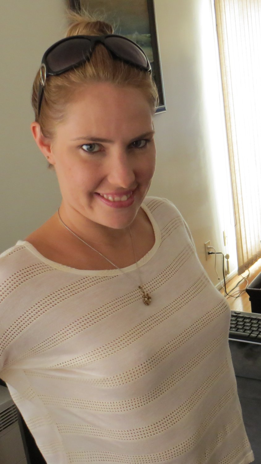 Jenn, exhibitionist and MFM lover #ElowGfyU