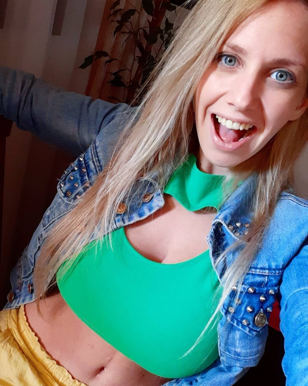 Loira Argentina peituda #QSpkAgGf