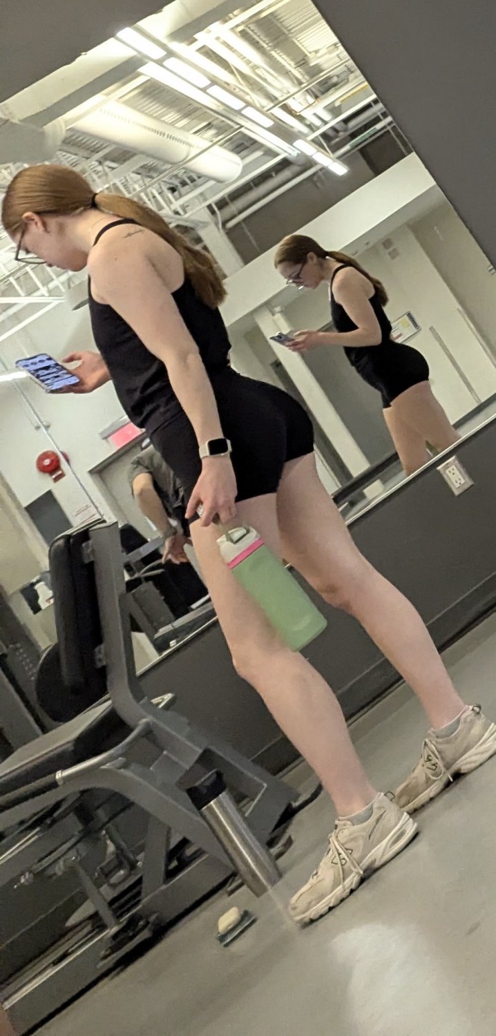 Perfect gym ass candids #X8AZrEYU