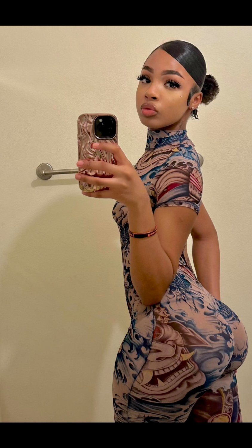 Preta do Dia #Iikj5kAp