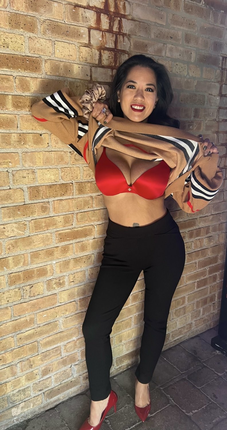 Hot Vietnamese MILF Exposed #8tTch26o