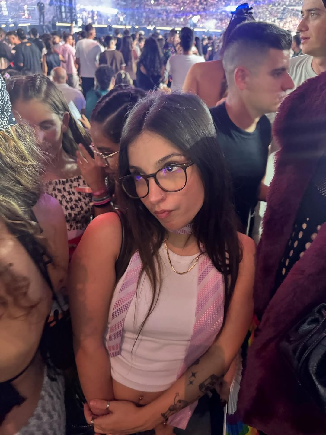 Angie Velasco #FdaYA5Zh