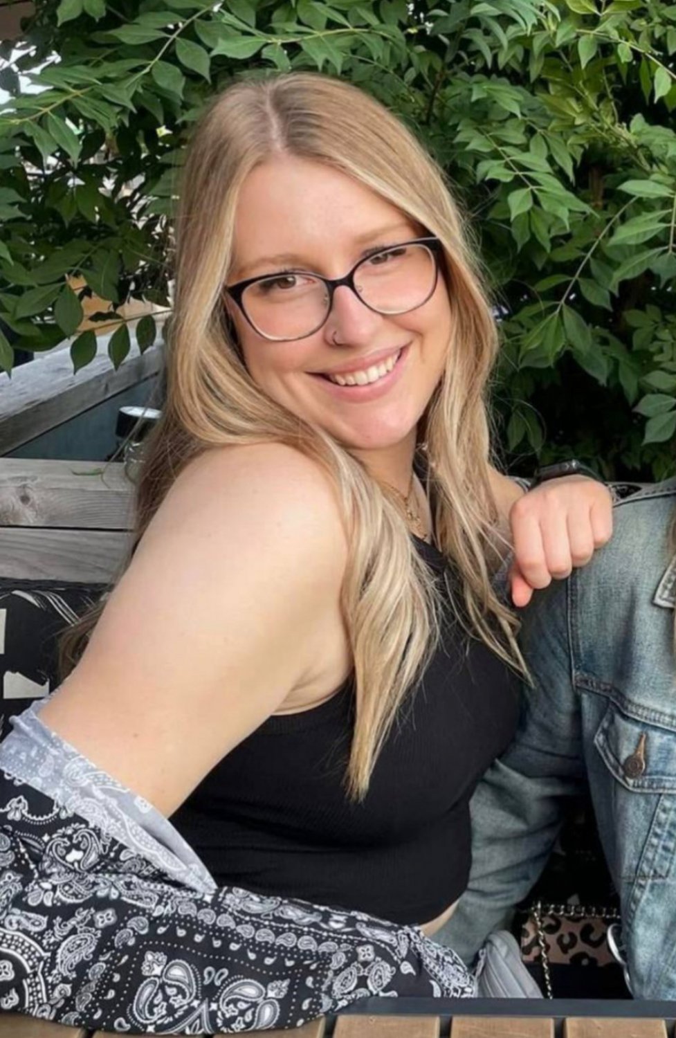 Love her clean armpits. Fat drunk pawg snowbunny whore needs a bbc gangbang #5m4PfFZ2