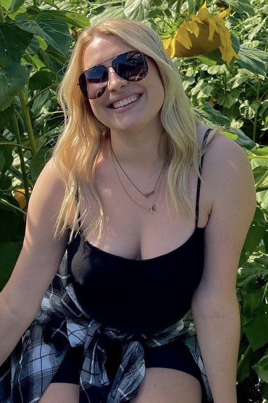 Love her clean armpits. Fat drunk pawg snowbunny whore needs a bbc gangbang #QifTPwJ6