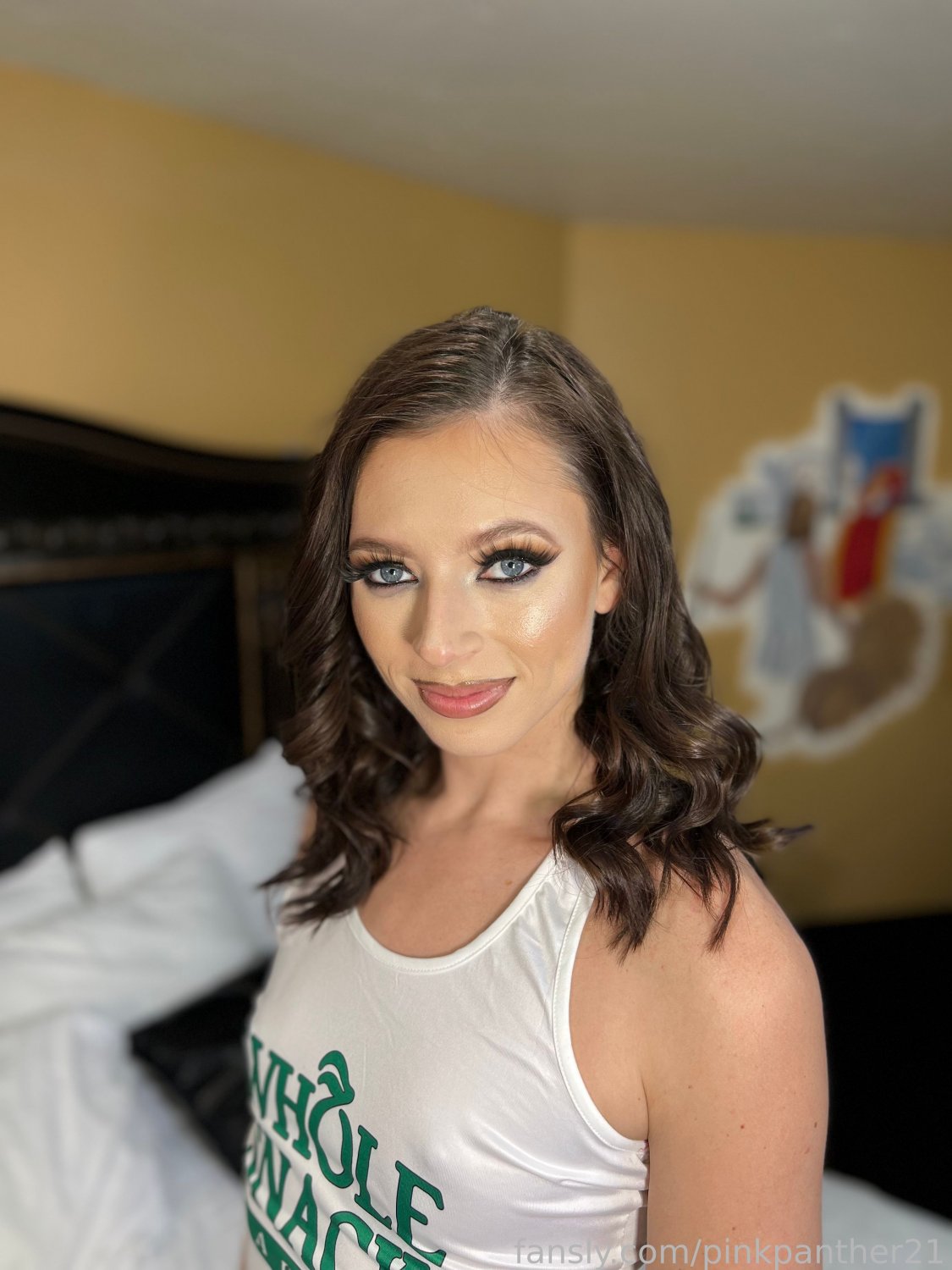 Beautiful model can't get enough - dᴉuʞdɐuʇɥǝɹᄅƖ #CQmcRIiD