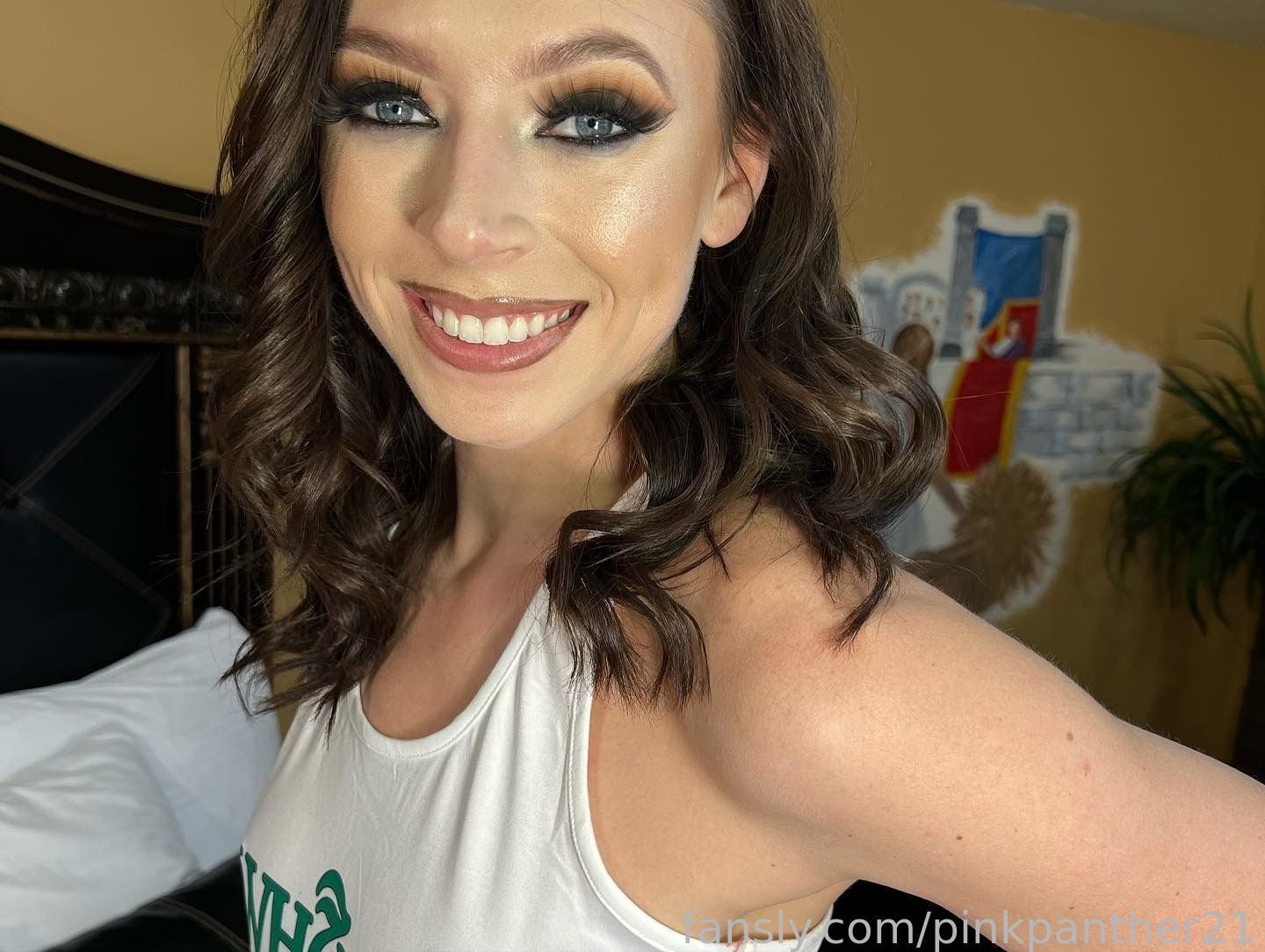 Beautiful model can't get enough - dᴉuʞdɐuʇɥǝɹᄅƖ #SLDopnij