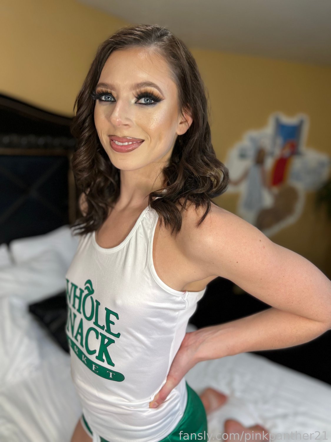 Beautiful model can't get enough - dᴉuʞdɐuʇɥǝɹᄅƖ #WxM1FZT1